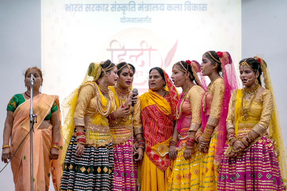 Braj Lok Kala Mandal - Workshop
