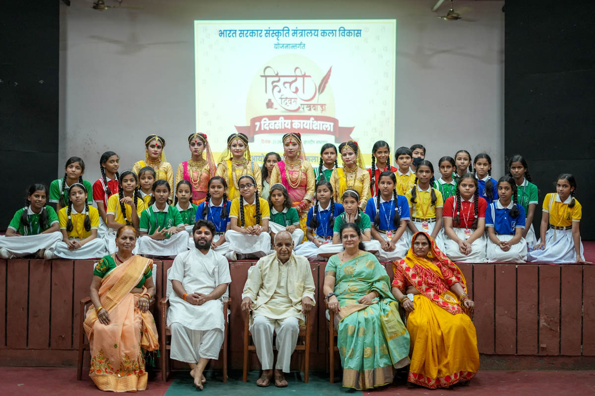 Braj Lok Kala Mandal - Workshop
