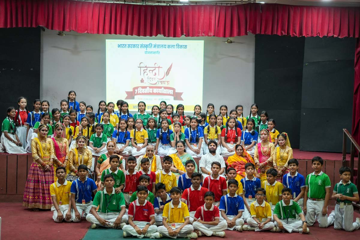 Braj Lok Kala Mandal - Workshop